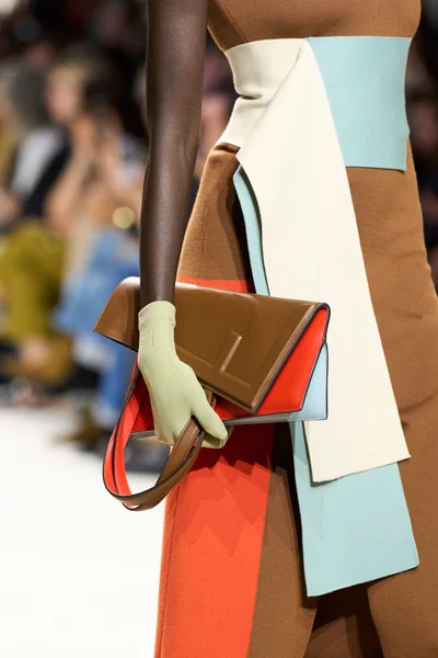 Look 2
